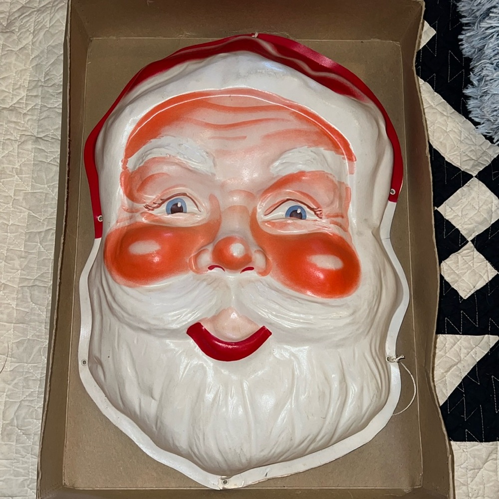 RARE Royal Electric Santa Christmas Blow mold wall mount decoration 19” x 13.5”